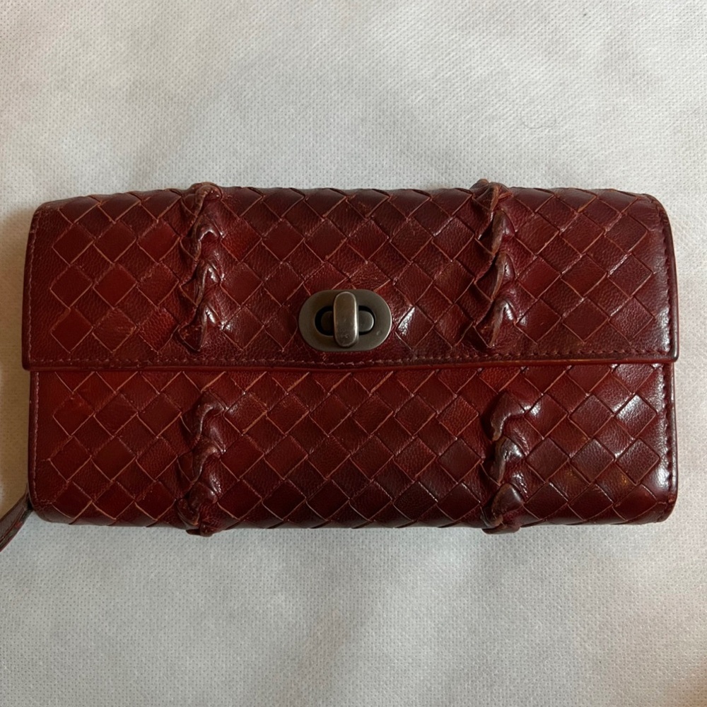 Authentic Bottega Wallet.
